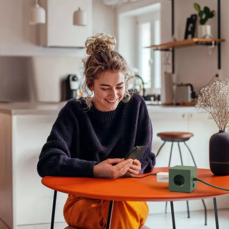 Hama 00201995 Ladegerät für Mobilgeräte Smartphone Weiß AC Schnellladung Innen, Außen