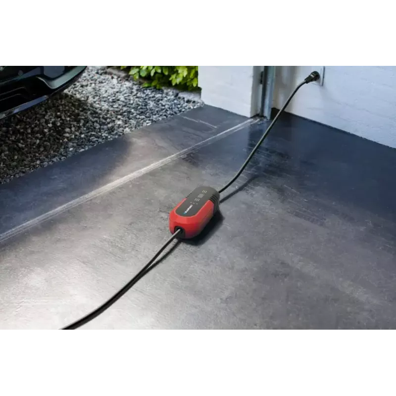 Blaupunkt P1PM2T2 Schwarze Bodenladestation aus Kunststoff 3700W 8m Kabel