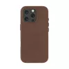 Die dbramante1928 Roskilde Hülle für iPhone 16 Pro in Dark Tan vereint zeitlose Eleganz mit moderner Funktionalität