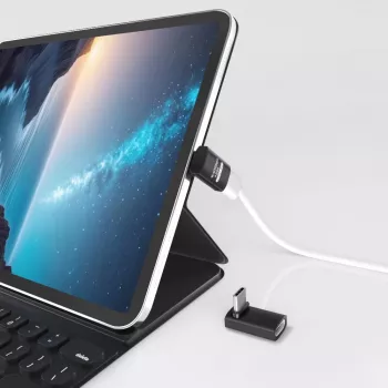 USB4-Kabel MicroConnect USB4-CCFAS90-240W – 240W Power Delivery, 40 Gbit/s Datenübertragung, USB-C auf USB-C