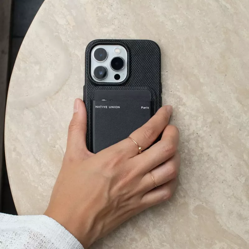 Wallet Case native union (Re)Classic Schwarz für Apple iPhone 15/15 Pro/15 Plus/15 Pro Max, iPhone 14/14 Pro/14 Plus/14 Pro Max und iPhone 13 Serie