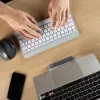 R-Go Tools Ergonomische Tastatur R-Go Compact Break, kompakte Tastatur mit Pausen-Software, QWERTZ (DE), Bluetooth, weiß