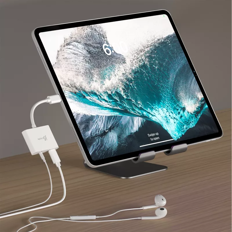 j5create JCA122 USB-C® auf 3,5-mm-Audio-Adapter mit Power Delivery, Schwarz