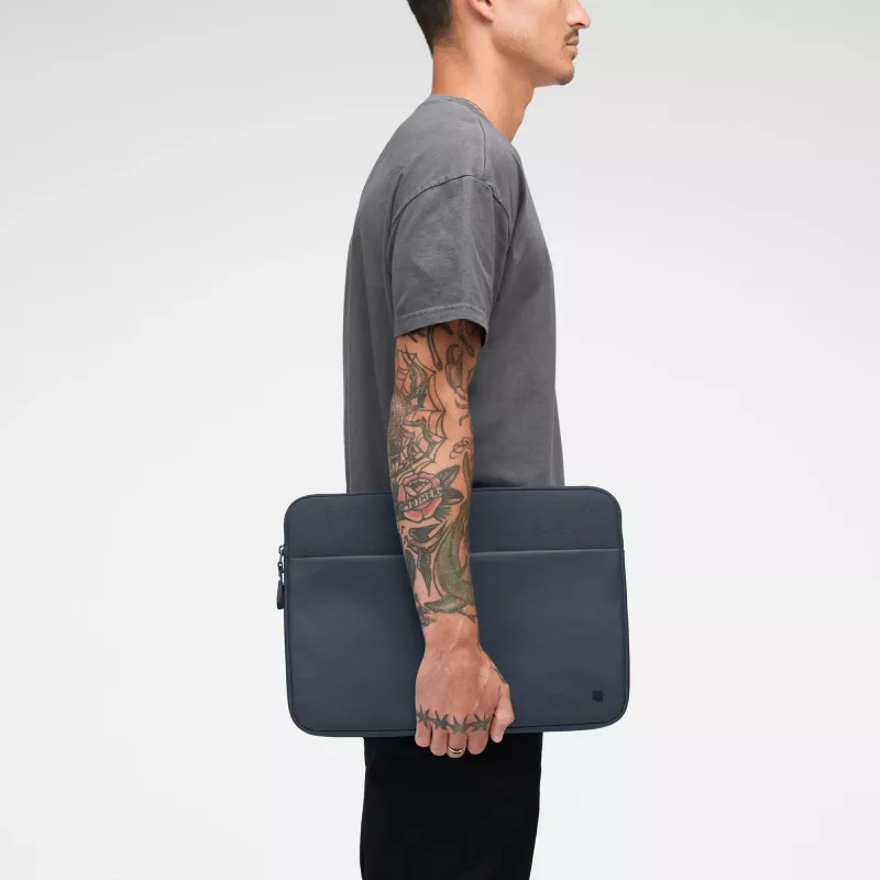 Incase A.R.C. Sleeve für mit ReSpun 100% recyceltem Polyester für 16-Zoll-Laptop (M1-M4, 2021-2024)