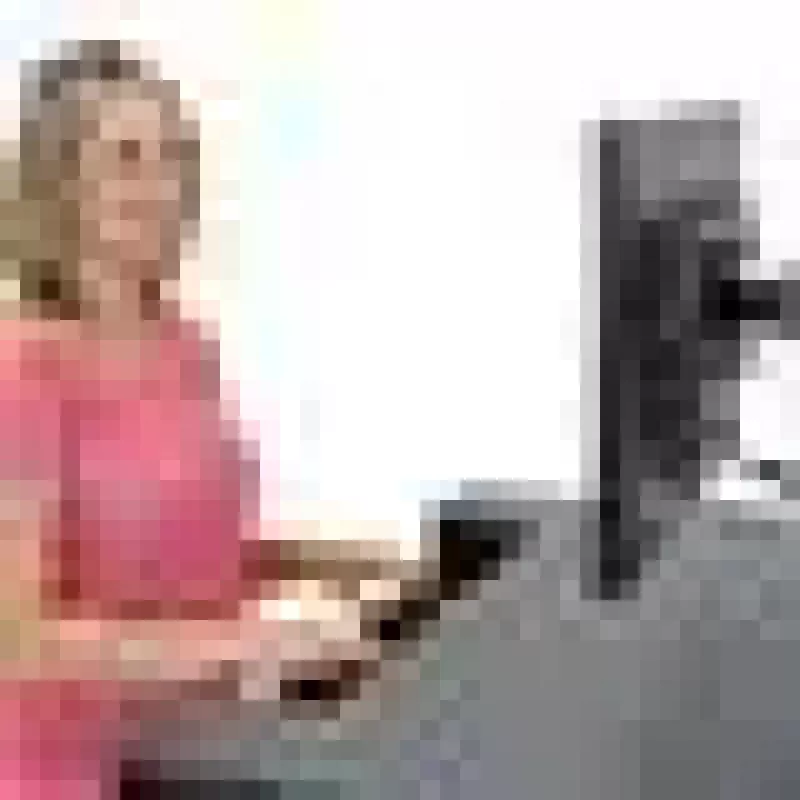 Schreibtisch-Konverterstand ERGOTRON WorkFit-T Schwarz — Edelstahlrahmen, Höhe 380 mm, max. Belastung 15,9 kg
