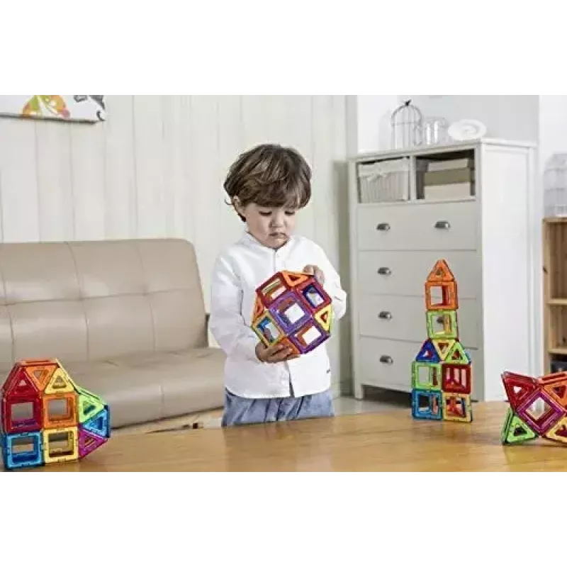 Magformers Magnetic Blocks Basic 30-tlg. Set von MAGFORMERS — 30-teiliges magnetisches Konstruktionsspielzeug