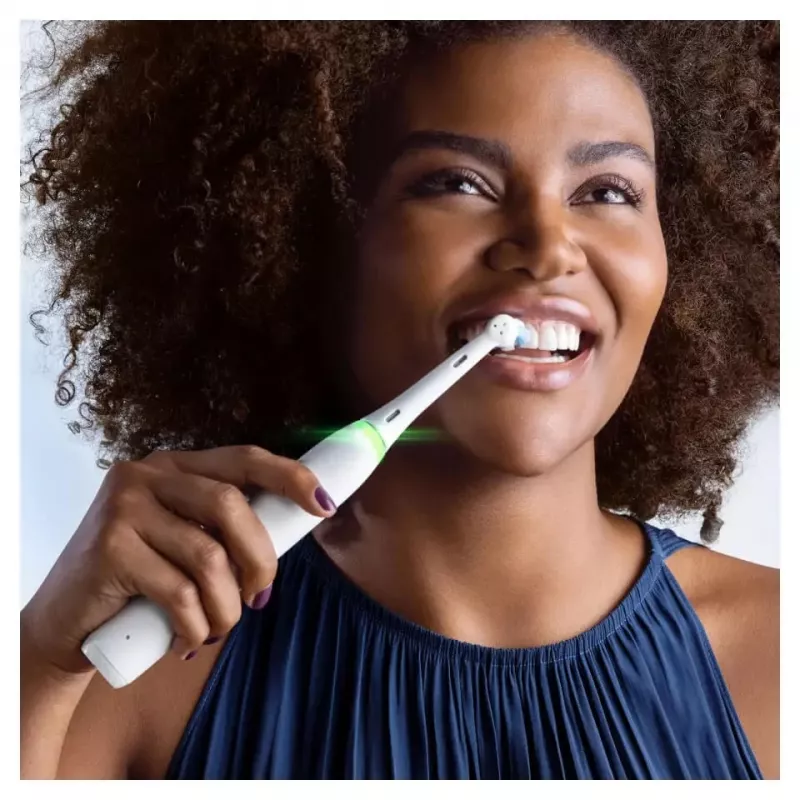 Oral-B iO Series 4 Quite Elektrische Zahnbürste für Erwachsene Weiß