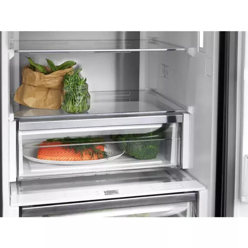 Electrolux LNT7ME36K2 Kühl-Gefrierkombination, 367 l (Kühlschrank 266 l, Gefrierfach 101 l), Gefrierfach unten, No Frost, Energieklasse E, schwarz