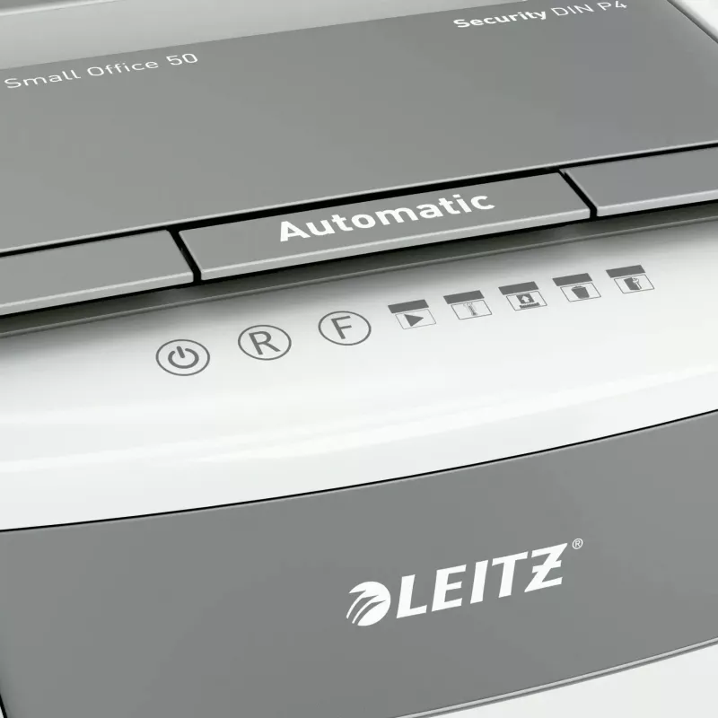 Aktenvernichter LEITZ IQ Autofeed Small Office50 P4 — Mikroschnitt 4x28 mm, 50-Blatt-Autofeed, 22 cm Einzug, 20 L Auffangbehälter