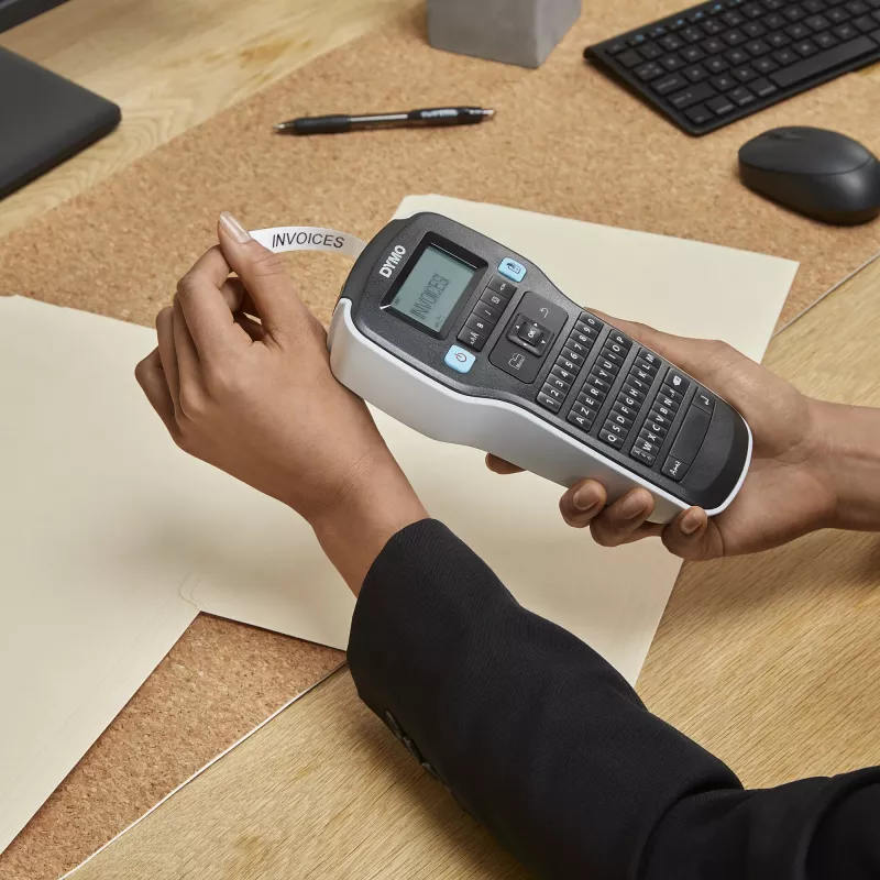 DYMO LabelManager 160 Etikettiergerät Starter-Kit mit 3 Rollen D1-Etikettenband | Handheld-Etikettendrucker | QWERTY-Tastatur | Ideal für Büro oder Zuhause