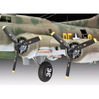 Modell eines Starrflügelflugzeugs Revell B-17F Memphis Belle