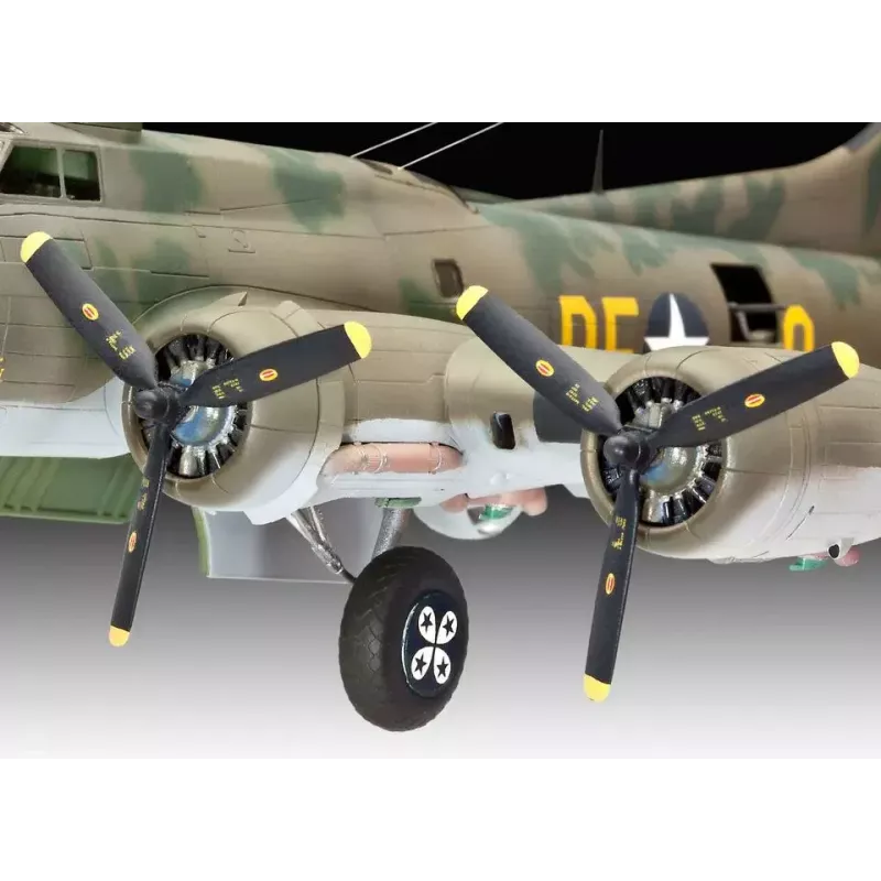 Modell eines Starrflügelflugzeugs Revell B-17F Memphis Belle