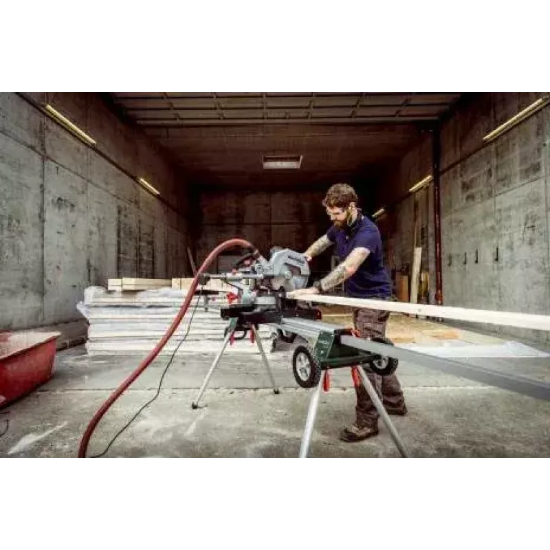 Kapp- und Gehrungssäge Metabo KGS 305 M 3700 U/min 1600 W Doppelschrägschwenk
