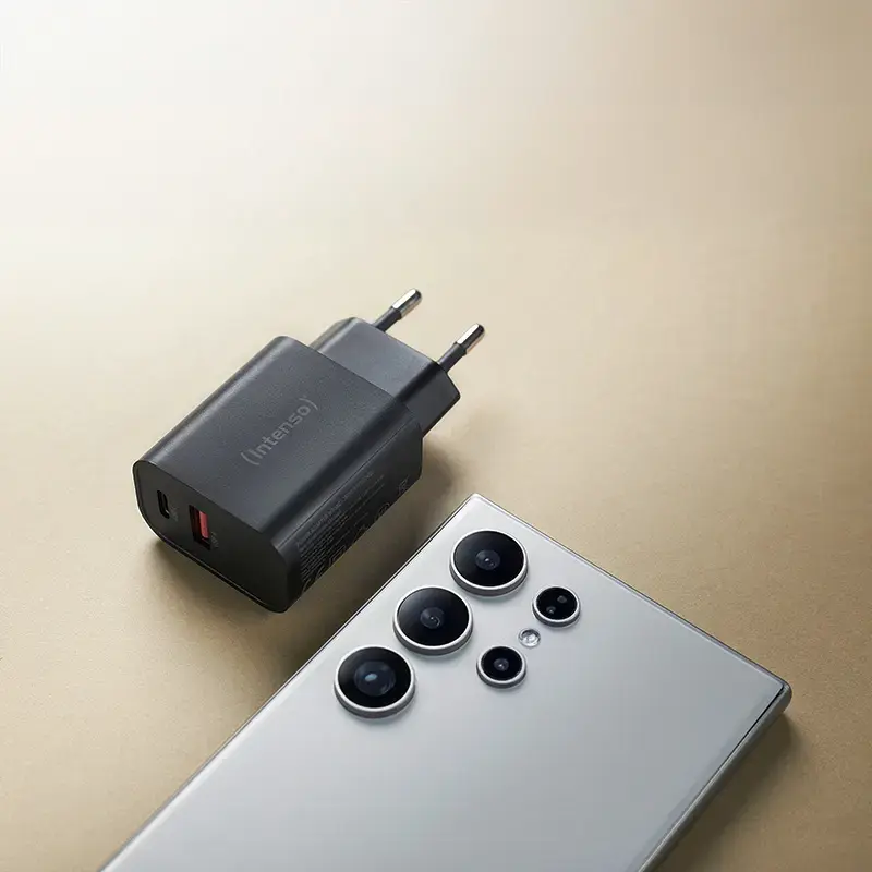 Netzteil Intenso W30AC 30 W USB-A USB-C Schwarz