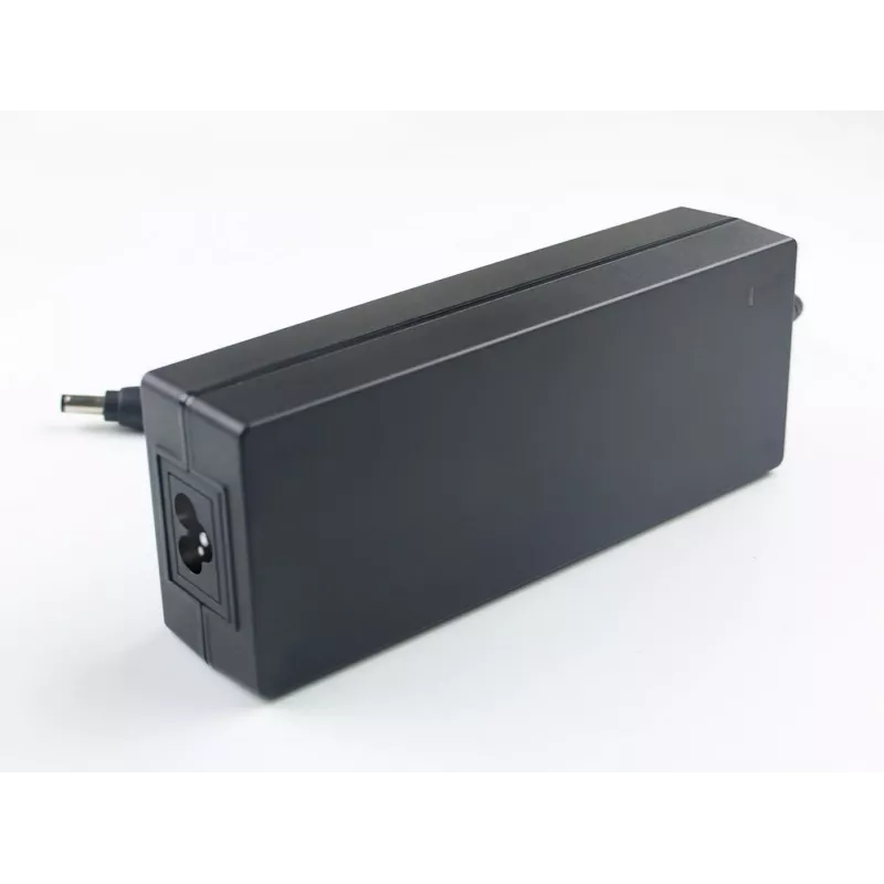 CoreParts MBXPA-AC0002 Netzteil Drinnen 110 W Schwarz