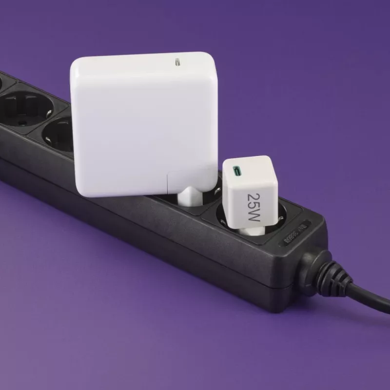 Hama 00201981 mobiles Ladegerät Headset, Powerbank, Smartphone, Tablet Weiß AC Schnellladung Indoor