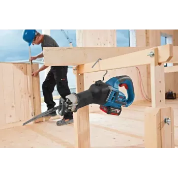 Saw Bosch GSA 18V-32 Professional