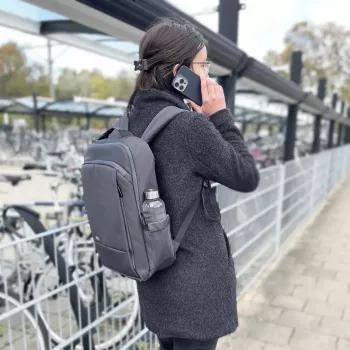 ACT Move Rucksack für Laptops bis 15,6 Zoll aus recycelten Plastikflaschen