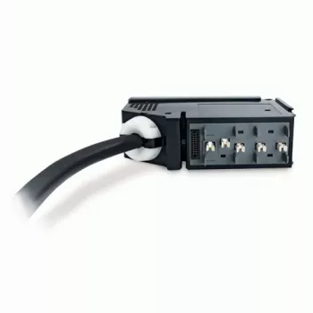 APC IT Power Distribution Module 3 Pole 5 Wire 16A IEC309 1040cm Stromverteilungseinheit (PDU)