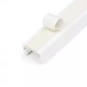 StarTech.com Solider Kabelkanal mit Klebeband & Abdeckung, 19 mm B x 11 mm H – 1 m Länge, PVC Netz-/Stromkabelversteck/Wandkabelkanal, Max. 6 Kabel, UL gelistet