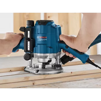 Bosch GOF 1250 CE Schwarz, Blau 24000 U/min 1250 W
