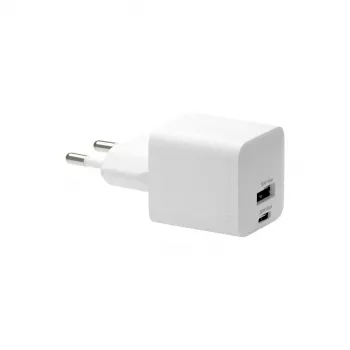 USB-C 30W + USB-A 18W Ladegerät für den Innenbereich von d bramante – Modell CH18EUWH7082, Weiß, AC 110–240V