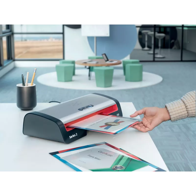GBC 250 Office A4 Laminiergerät, 24 cm, Heißlaminiergerät, 500 mm/min, 0,5 mm, A4, 100 µm
