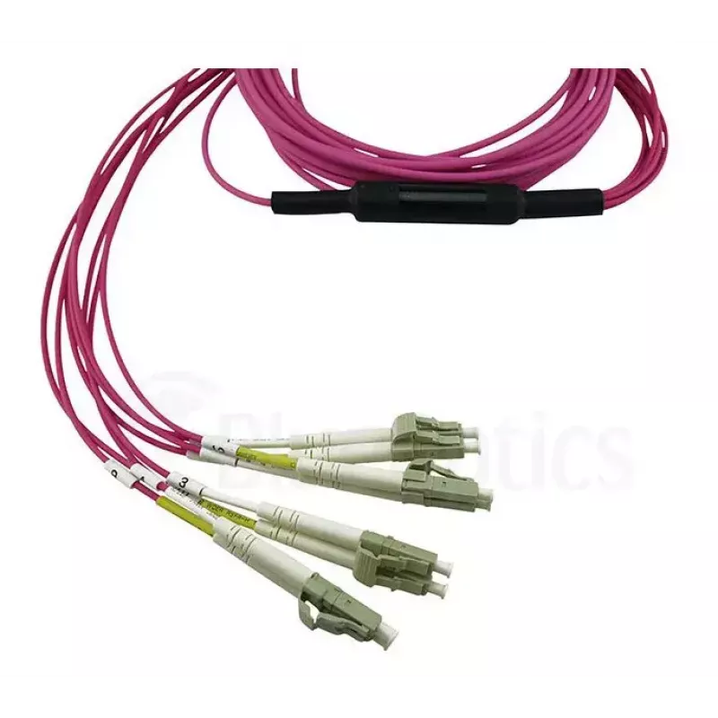 BlueOptics CBL-MPO12-4LC-OM4-10M InfiniBand Glasfaserkabel 10m MPO/UPC 4x LC Duplex/UPC