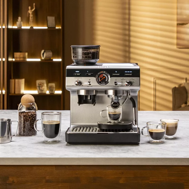 Espressomaschine KRUPS XP801T halbautomatisch mit integriertem Mahlwerk, 3-Liter-Wassertank, 2 Tassen Ausgabe, schwarz/Edelstahl
