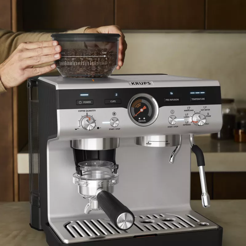Espressomaschine KRUPS XP801T halbautomatisch mit integriertem Mahlwerk, 3-Liter-Wassertank, 2 Tassen Ausgabe, schwarz/Edelstahl