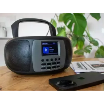 Tragbares DAB+/UKW-Radio Lenco SCD-860 mit Bluetooth, CD-Player, 2,4-Zoll-TFT-Display, 2×2W, AUX, Batterie/Netz