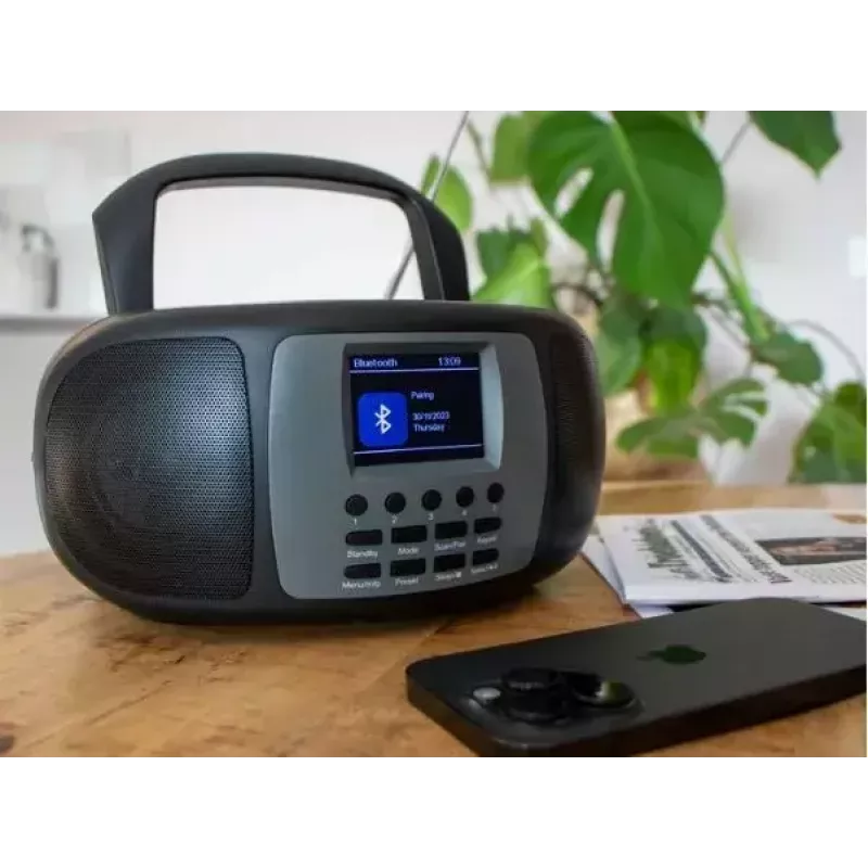 Tragbares DAB+/UKW-Radio Lenco SCD-860 mit Bluetooth, CD-Player, 2,4-Zoll-TFT-Display, 2×2W, AUX, Batterie/Netz