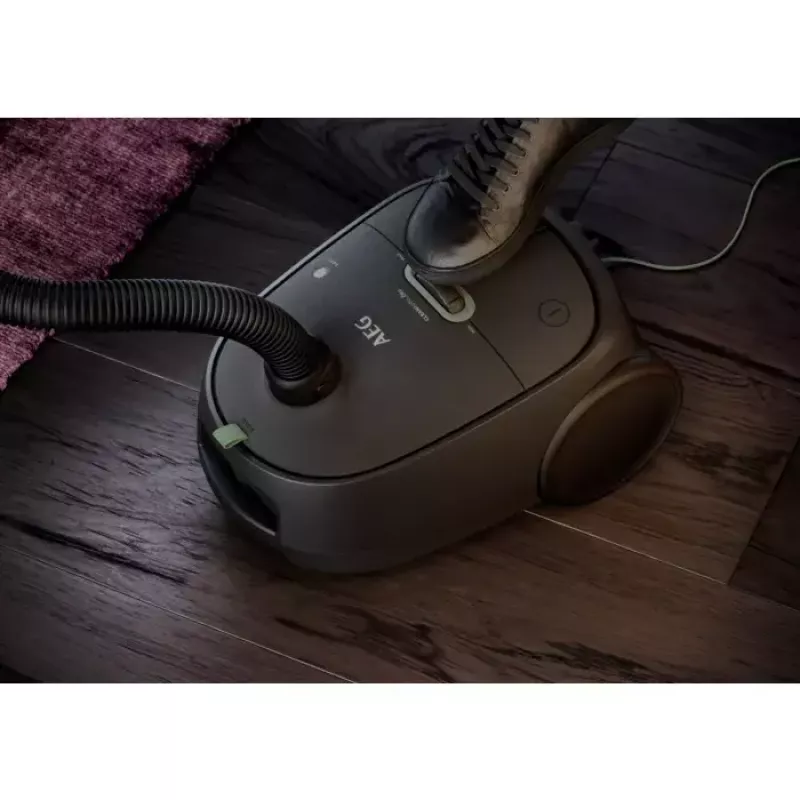 Kesselstaubsauger AEG AB61C2OKO