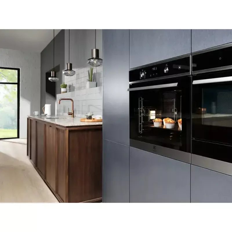 Einbau-Backofen Electrolux EOD6F77WV, 72 L, elektrisch, weiß, Energieeffizienzklasse A+, katalytische Reinigung, Teleskopschienen, Wi‑Fi