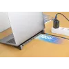 Manhattan USB-C Dock/Hub mit Kartenleser und MST, Anschlüsse (x7): Ethernet, HDMI (x2 4k@60Hz), USB-A (x3) und USB-C, mit Power Delivery (PD) 100 W – erfordert externes USB-C-Ladegerät (nicht im Lieferumfang). USB-betrieben (kein externes Netzteil erforderlich), wenn PD nicht verwendet wird