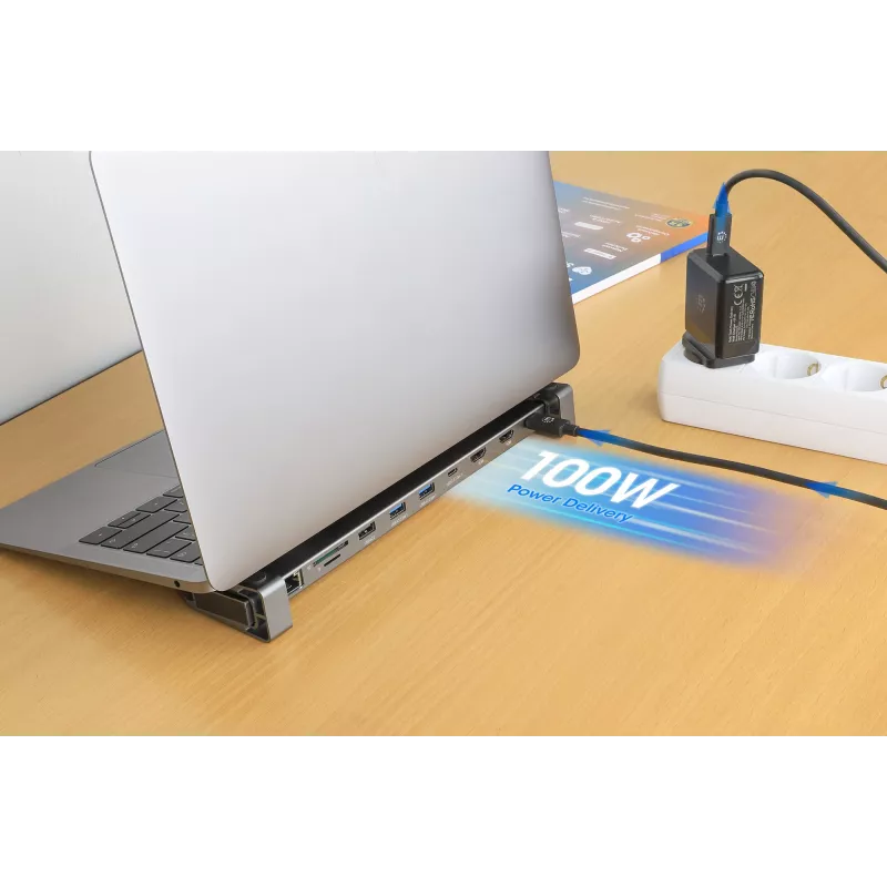 Manhattan USB-C Dock/Hub mit Kartenleser und MST, Anschlüsse (x7): Ethernet, HDMI (x2 4k@60Hz), USB-A (x3) und USB-C, mit Power Delivery (PD) 100 W – erfordert externes USB-C-Ladegerät (nicht im Lieferumfang). USB-betrieben (kein externes Netzteil erforderlich), wenn PD nicht verwendet wird