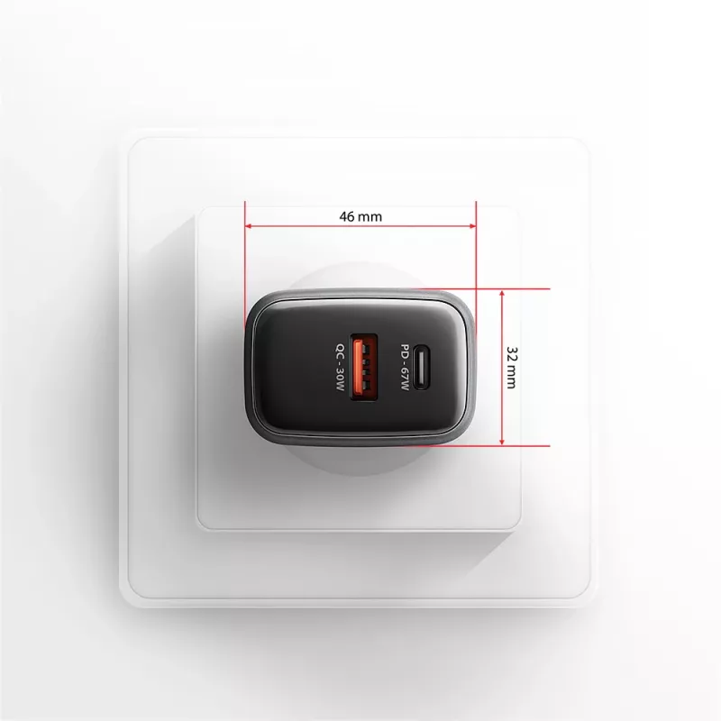 Wandladegerät AXAGON ACU-PQ67D, 67W, USB-C PD3.0 + USB-A QC4+, 2 Ausgänge, LCD-Anzeige, 100–240V