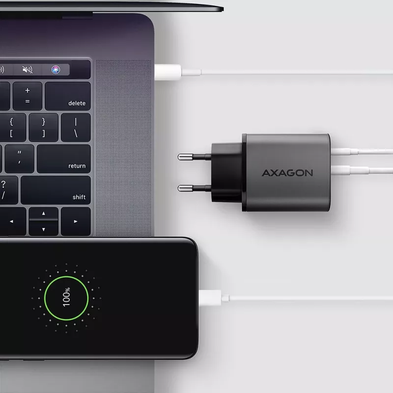 Wandladegerät AXAGON ACU-PQ67D, 67W, USB-C PD3.0 + USB-A QC4+, 2 Ausgänge, LCD-Anzeige, 100–240V
