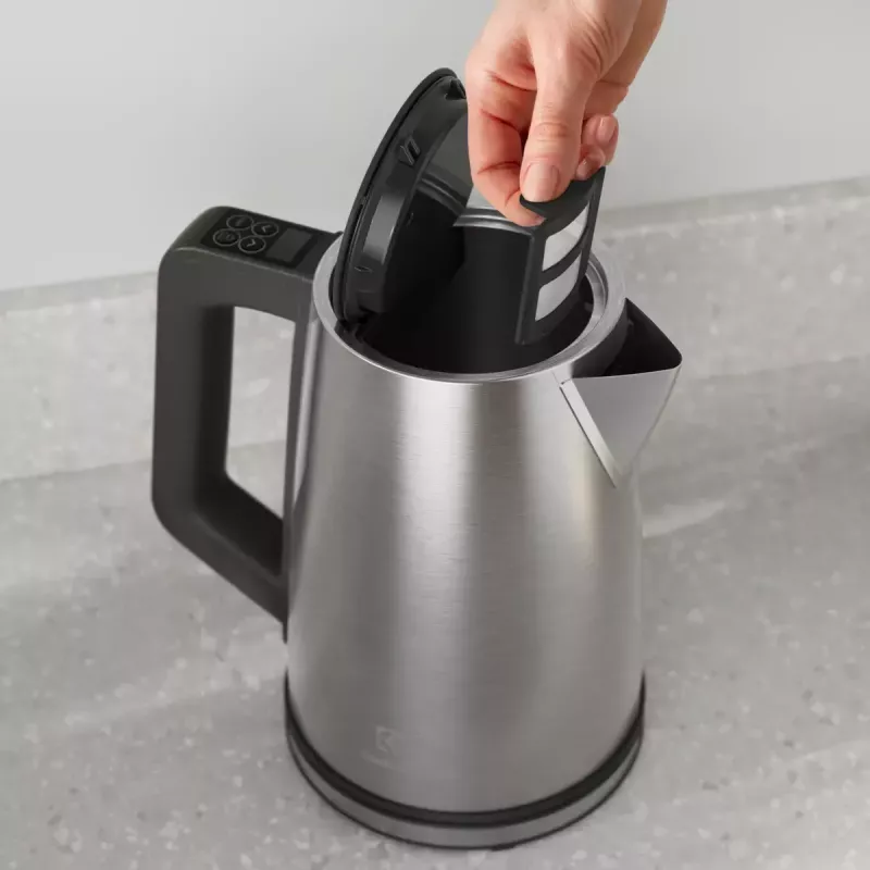 Electrolux E5K1-6ST elektrischer Wasserkocher 1,7 l 2400 W Edelstahl