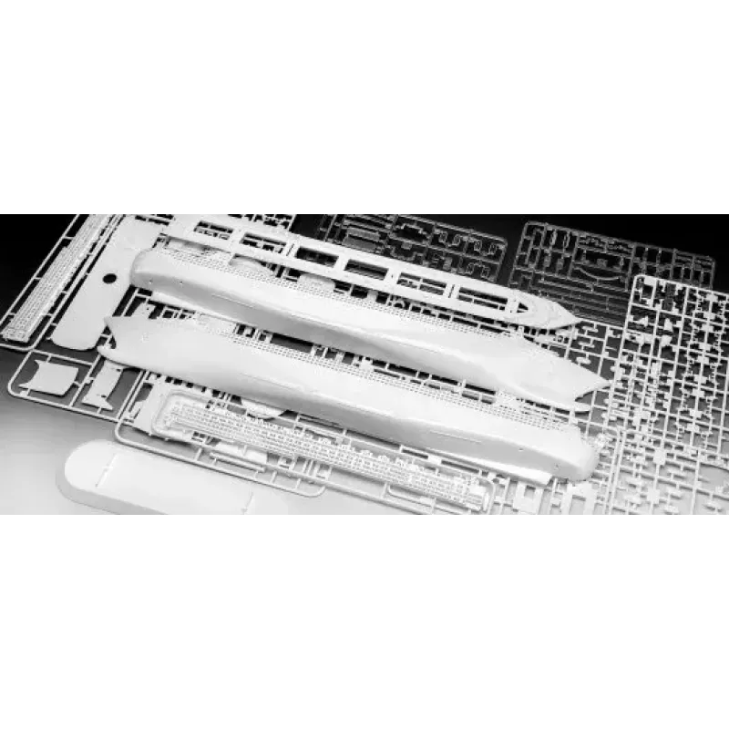 Passagierschiff-Modell REVELL Queen Mary 2 Bausatz, Maßstab 1:700