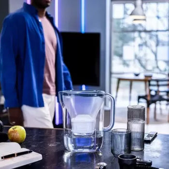 BRITA Style ESSENTIAL XL Wasserfilter-Kanne blau mit MX Pro Pure Performance Filter