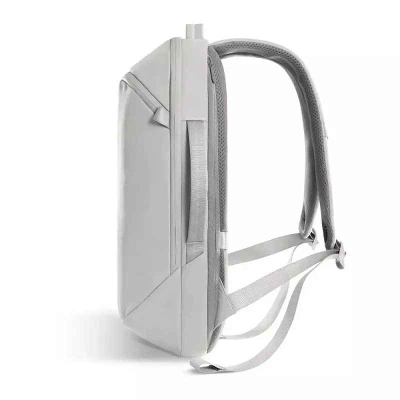 Rucksack XDDESIGN Air P706.3219 — Grau, 15 l, Laptopfach bis 39,6 cm (15,6 Zoll), abschließbarer Hauptreißverschluss