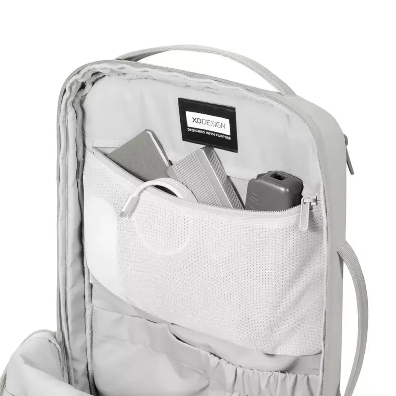 Rucksack XDDESIGN Air P706.3219 — Grau, 15 l, Laptopfach bis 39,6 cm (15,6 Zoll), abschließbarer Hauptreißverschluss
