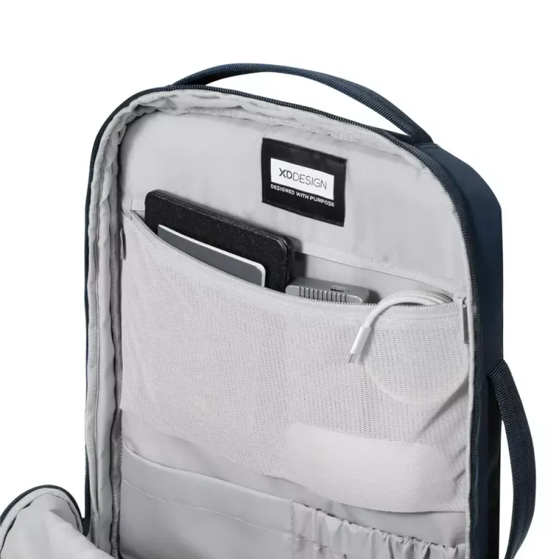 Backpack XDDESIGN Air Backpack NAVY P706.3225 – 15 L, passend für bis zu 39,6 cm (15,6 Zoll), verschließbarer Hauptreißverschluss