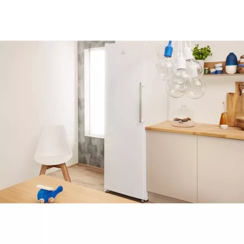 Indesit UI6 F2T W Gefrierschrank Standgefrierschrank Freistehend 228 L Weiß