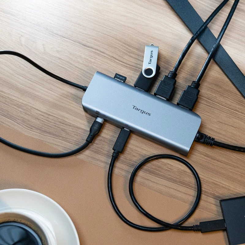Targus Dual Video Mobile Dock mit 140W EPR Pass-Thru, Kabelgebunden, USB 3.2 Gen 2 (3.1 Gen 2) Typ-C, 140 W, 1000 Mbit/s, Grau, 10 Gbit/s