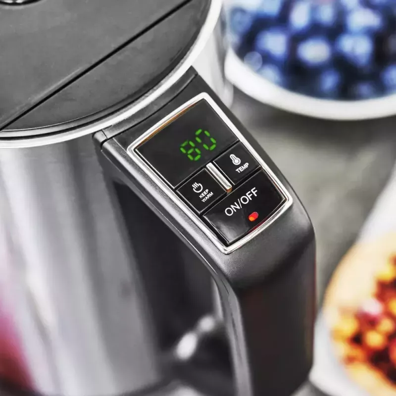 Elektrischer Wasserkocher GASTROBACK Design Cool Touch 1,5 L 2200 W, Edelstahl/Schwarz