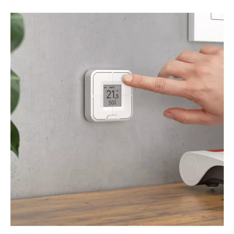 Kabelloser, wandmontierbarer smarter Controller FRITZ Smart Control 440 — Weiß, 69×69×18 mm