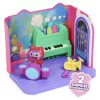 Gabbys Dollhouse, Groovy Musikzimmer mit Daniel James Catnip Figur, 2 Zubehörteilen, 2 Möbelstücken und 2 Lieferungen, Kinderspielzeug für Kinder ab 3 Jahren