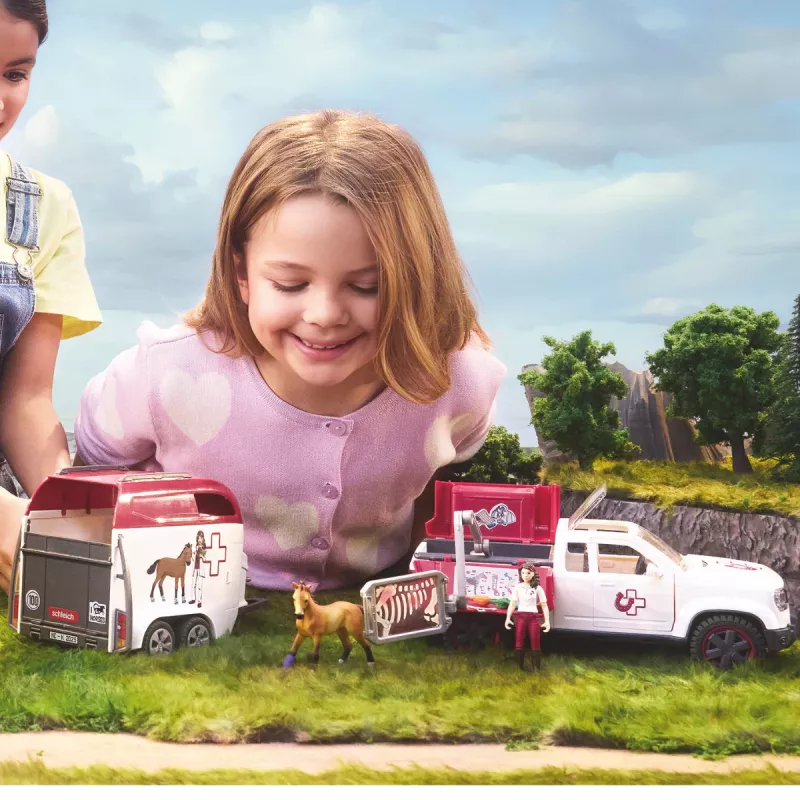 schleich HORSE CLUB Mobile Tierärztin mit Anhänger, Tier, Pferde, 5 Jahr(e), Mehrfarbig